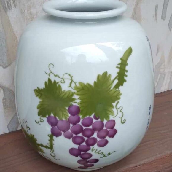 Korean Christian prayer Vase with Grapes, Vines & Korean calligraphy - Picture 5 of 15